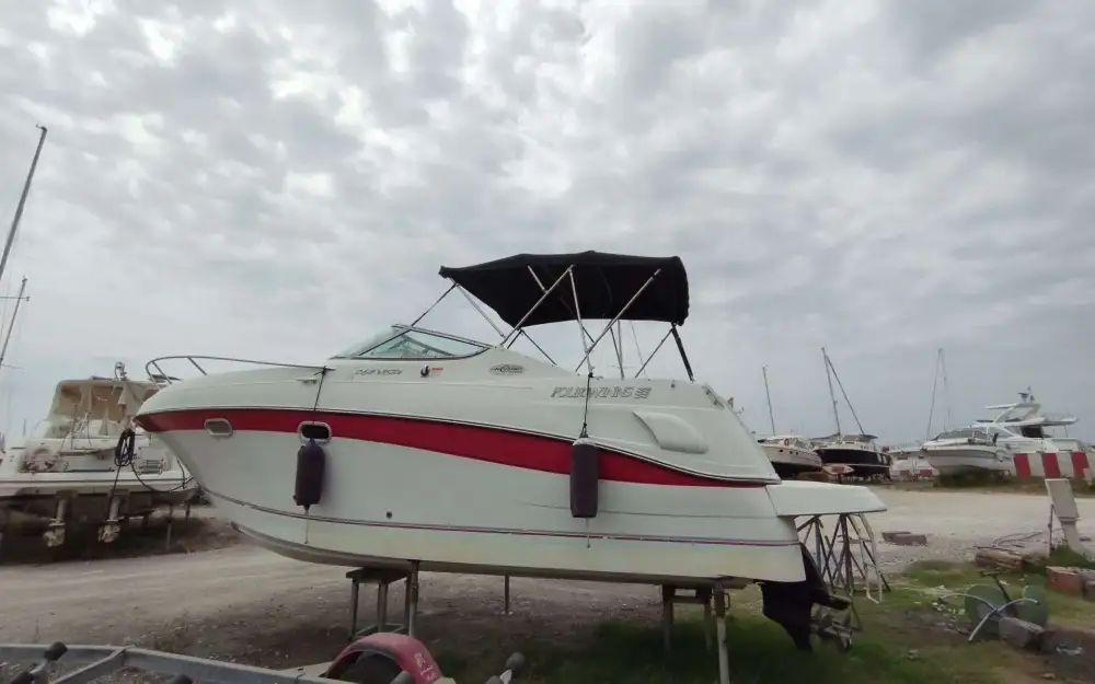 slider 0 Four Winns Vista 268