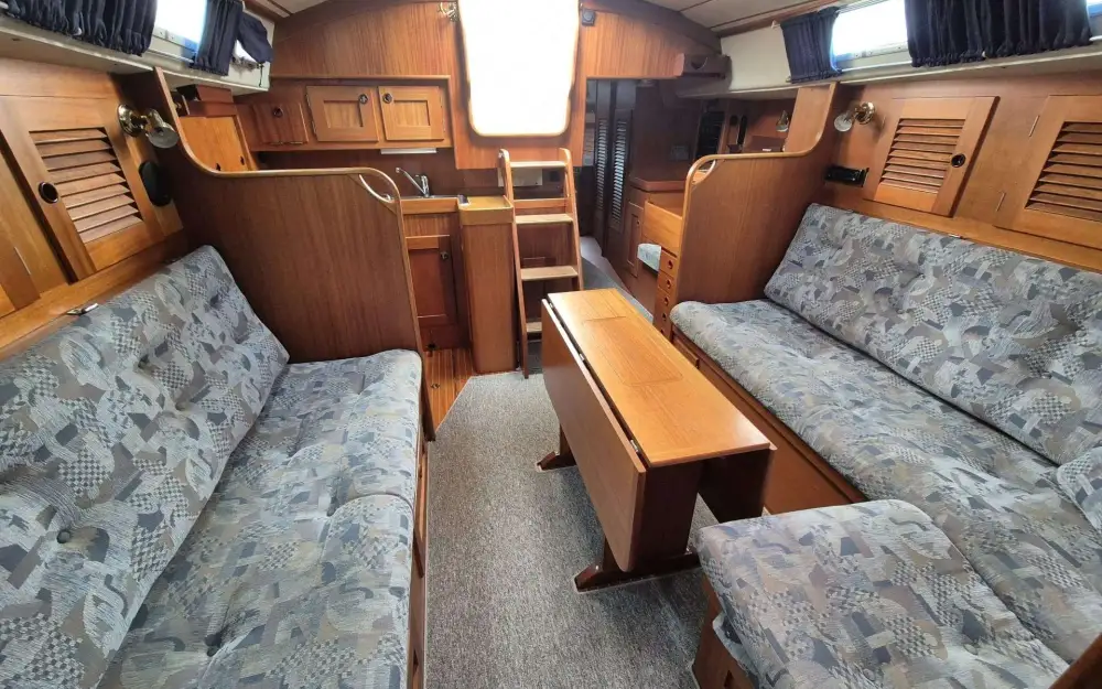slider 9 Hallberg Rassy  36