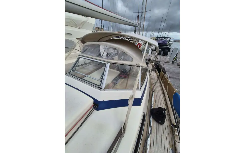 slider 12 Hallberg Rassy  36