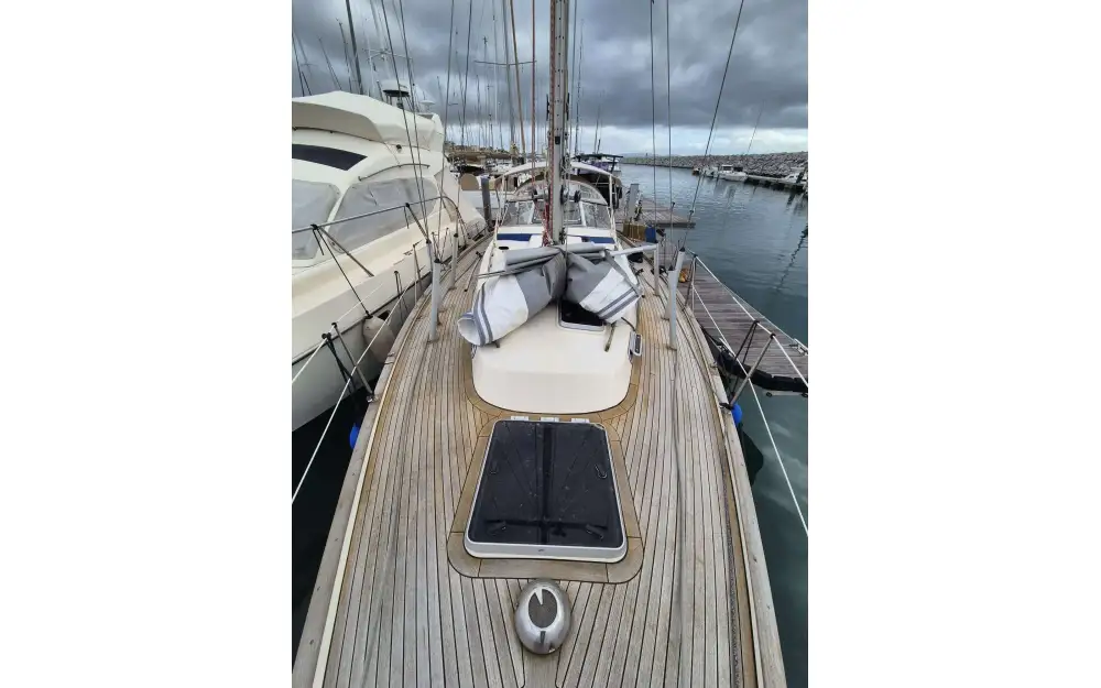 slider 14 Hallberg Rassy  36