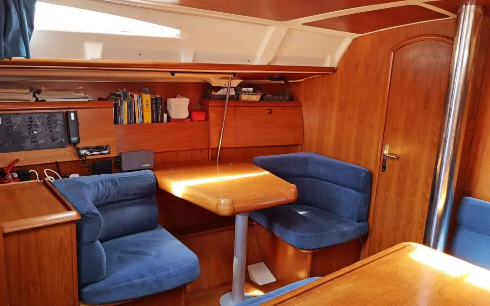 slider 10 Jeanneau Sun Odyssey 40