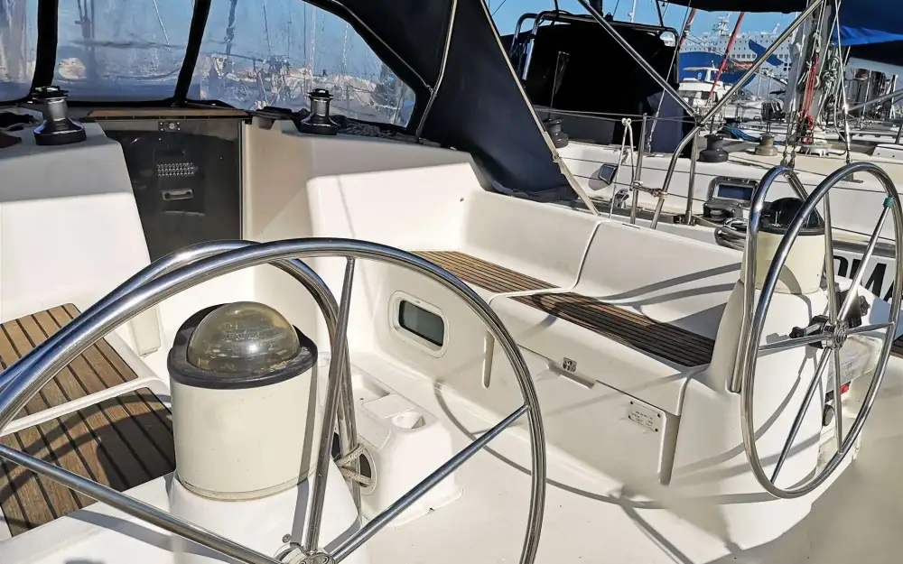 slider 14 Jeanneau Sun Odyssey 40