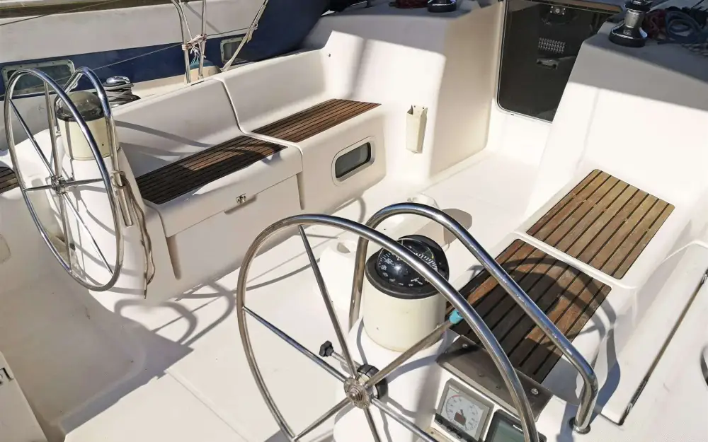 slider 18 Jeanneau Sun Odyssey 40