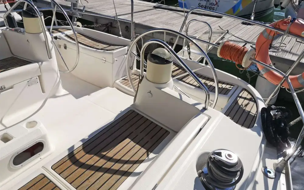 slider 21 Jeanneau Sun Odyssey 40