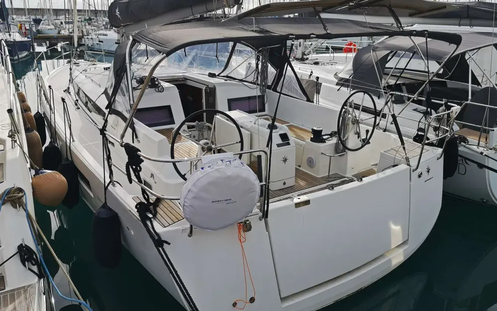 slider 0 Jeanneau Sun Odyssey 440