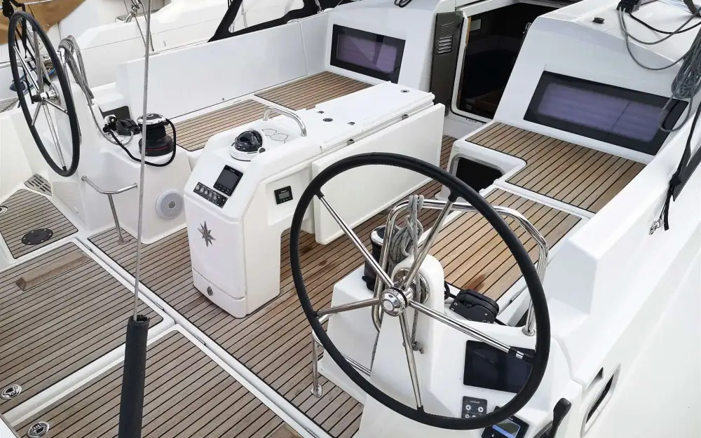 slider 21 Jeanneau Sun Odyssey 440