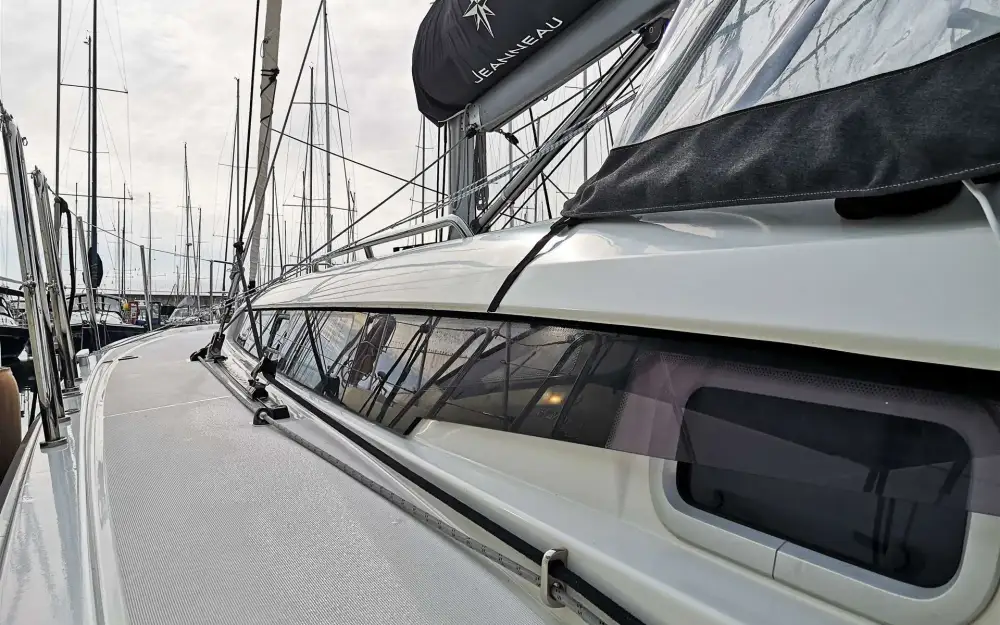 slider 2 Jeanneau Sun Odyssey 440
