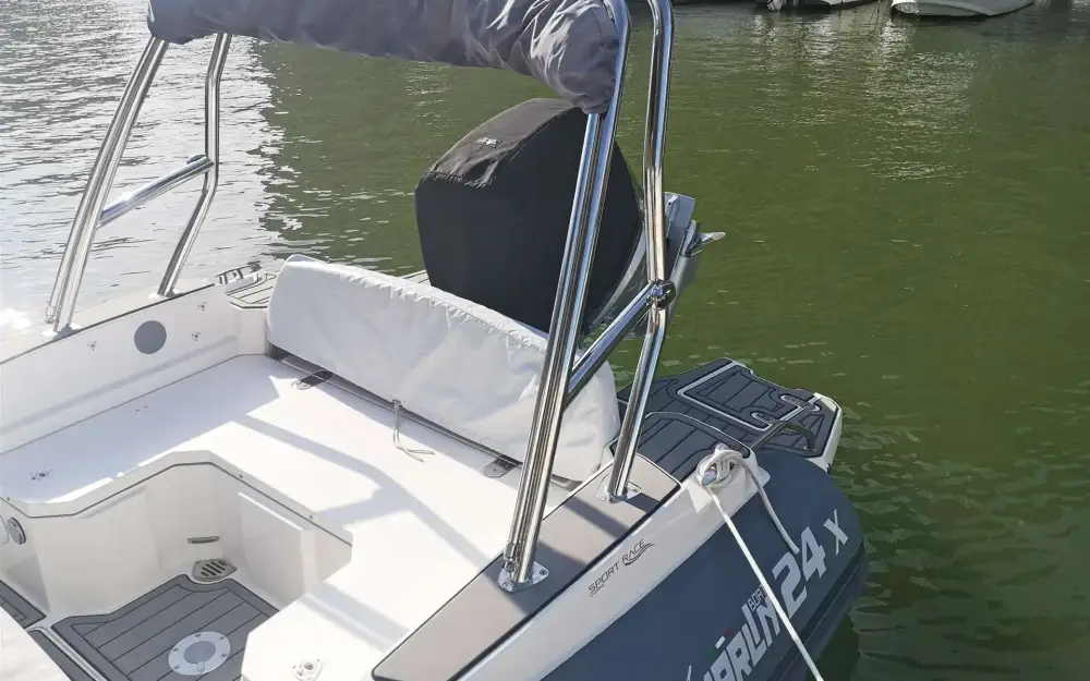 slider 11 Marlin Boat  24 X