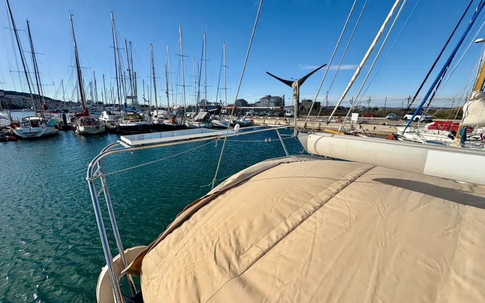slider 12 Beneteau Oceanis 370