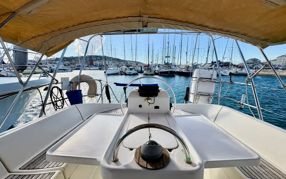 slider 13 Beneteau Oceanis 370