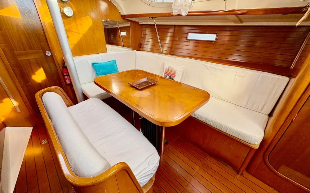 slider 17 Beneteau Oceanis 370