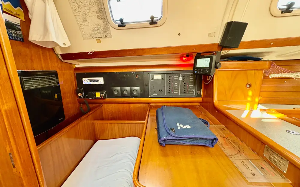 slider 18 Beneteau Oceanis 370