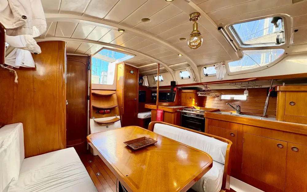 slider 19 Beneteau Oceanis 370