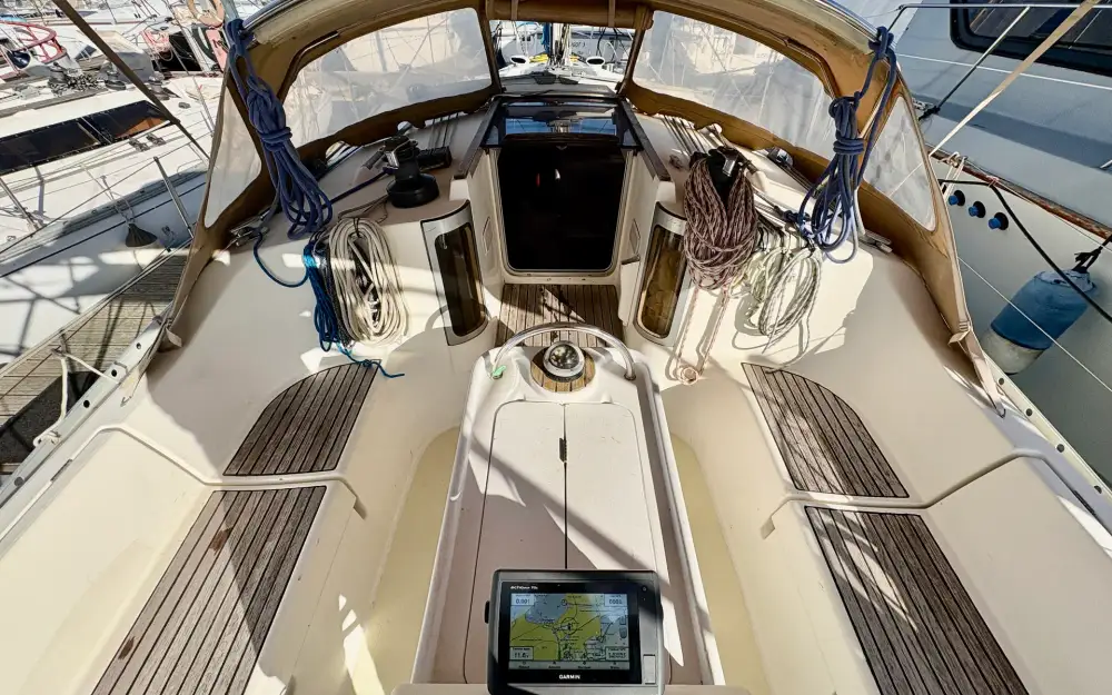 slider 1 Beneteau Oceanis 370