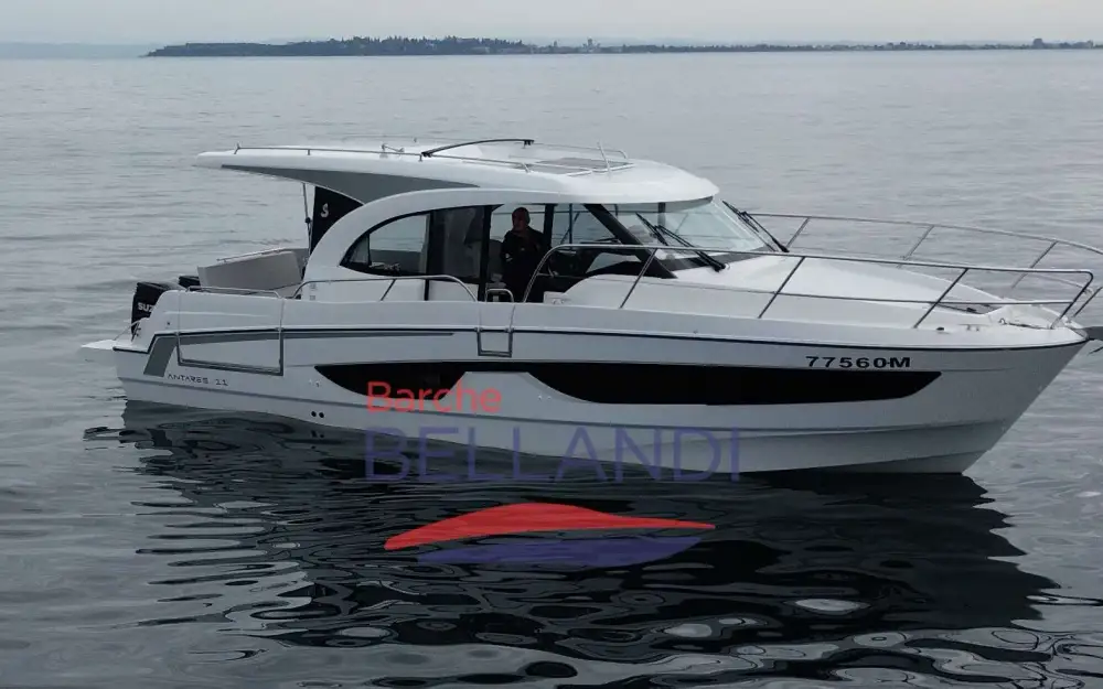 slider 13 Beneteau Antares 11