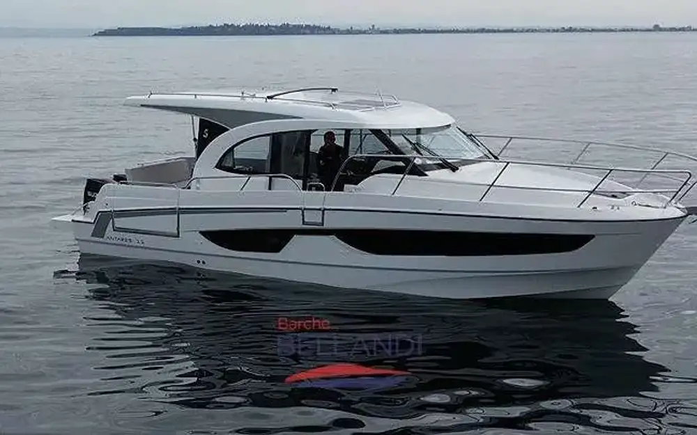 slider 18 Beneteau Antares 11