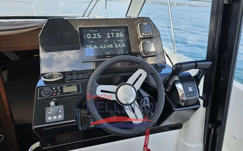 slider 19 Beneteau Antares 11