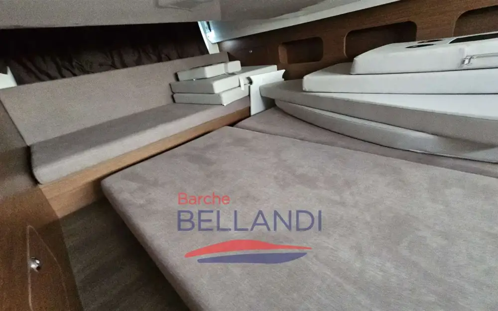 slider 2 Beneteau Antares 11