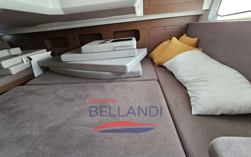 slider 6 Beneteau Antares 11