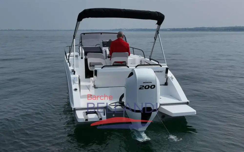 slider 6 Beneteau Flyer 7 SUNdeck