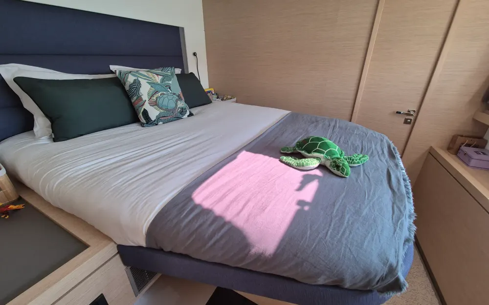 slider 14 Fountaine Pajot Tanna 47