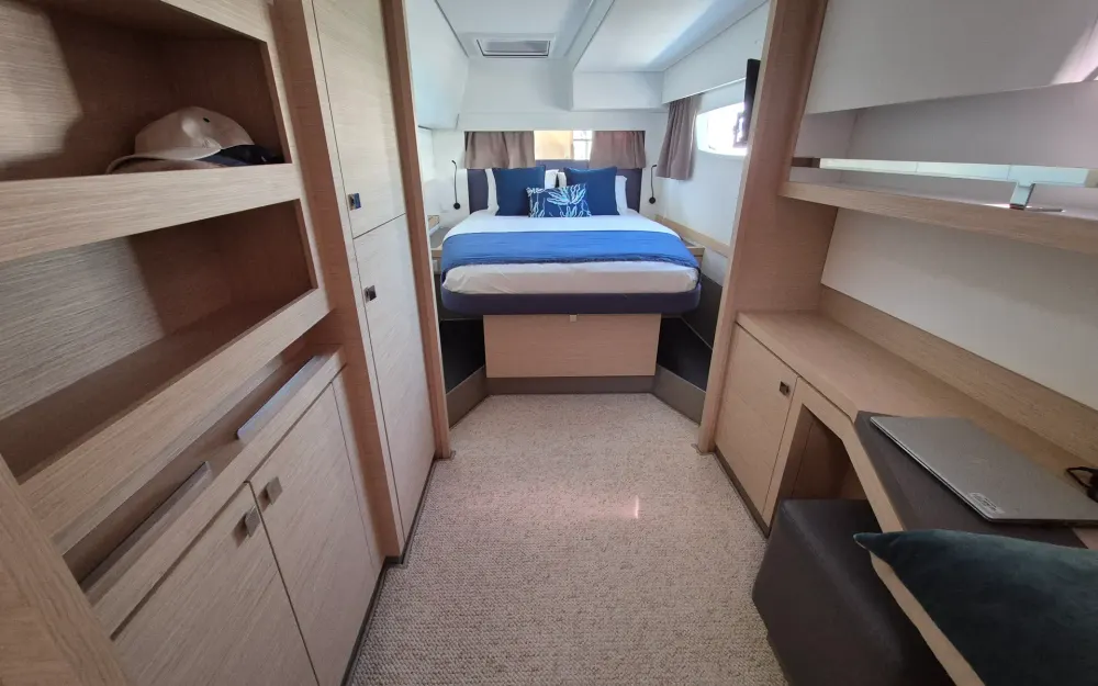 slider 21 Fountaine Pajot Tanna 47