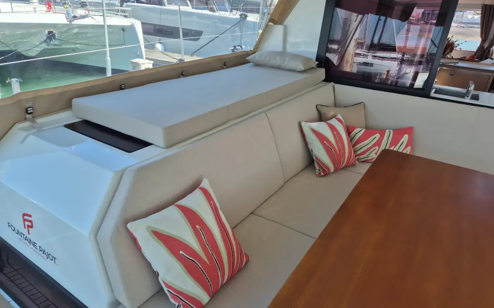 slider 23 Fountaine Pajot Tanna 47