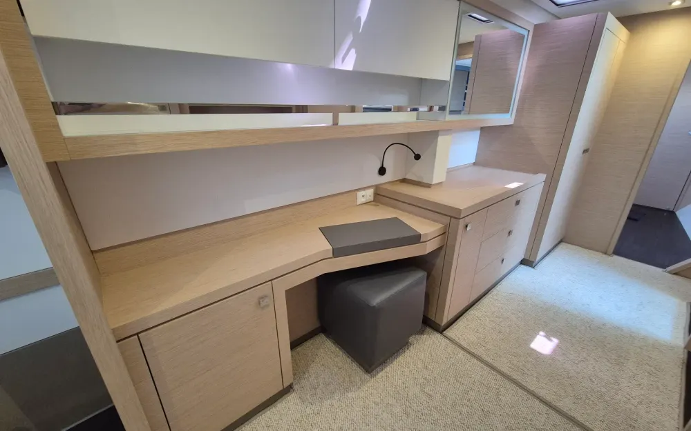 slider 5 Fountaine Pajot Tanna 47
