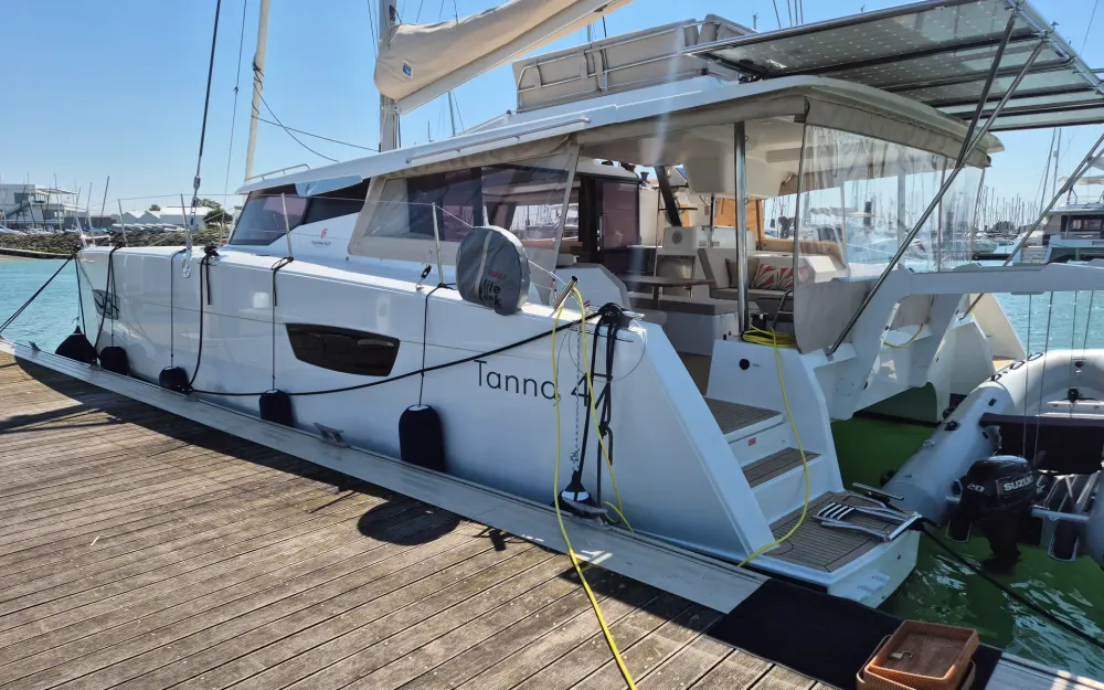 slider 12 Fountaine Pajot Tanna 47