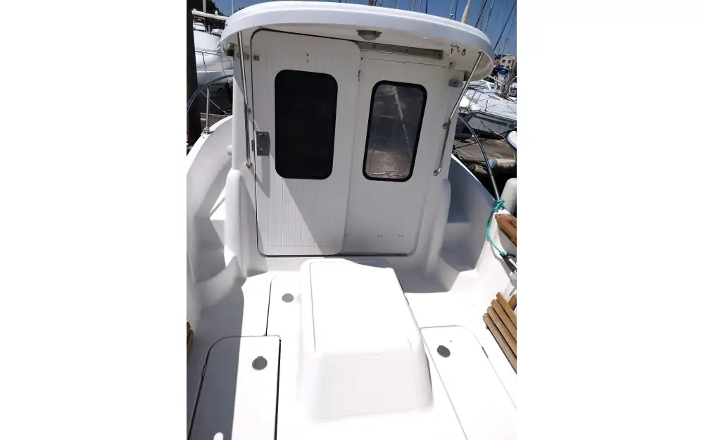 slider 10 Arvor 215