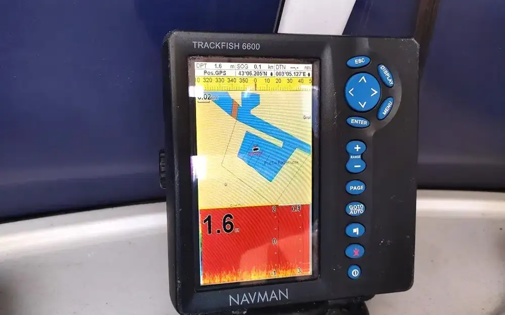 slider 23 Arvor 215