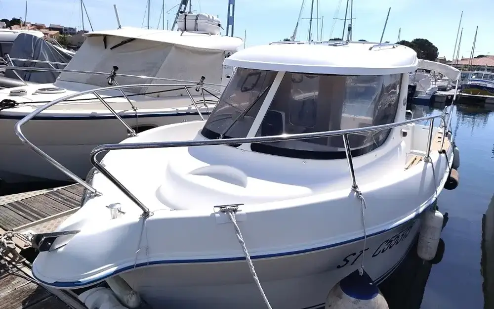 slider 3 Arvor 215
