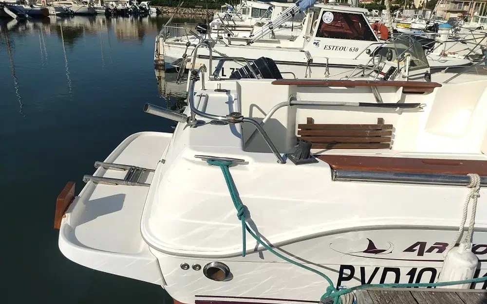 slider 5 Arvor 215