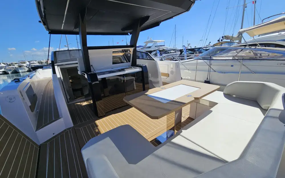slider 11 Rio Yachts Daytona 50