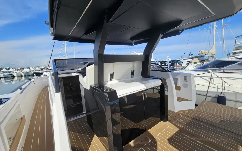 slider 12 Rio Yachts Daytona 50