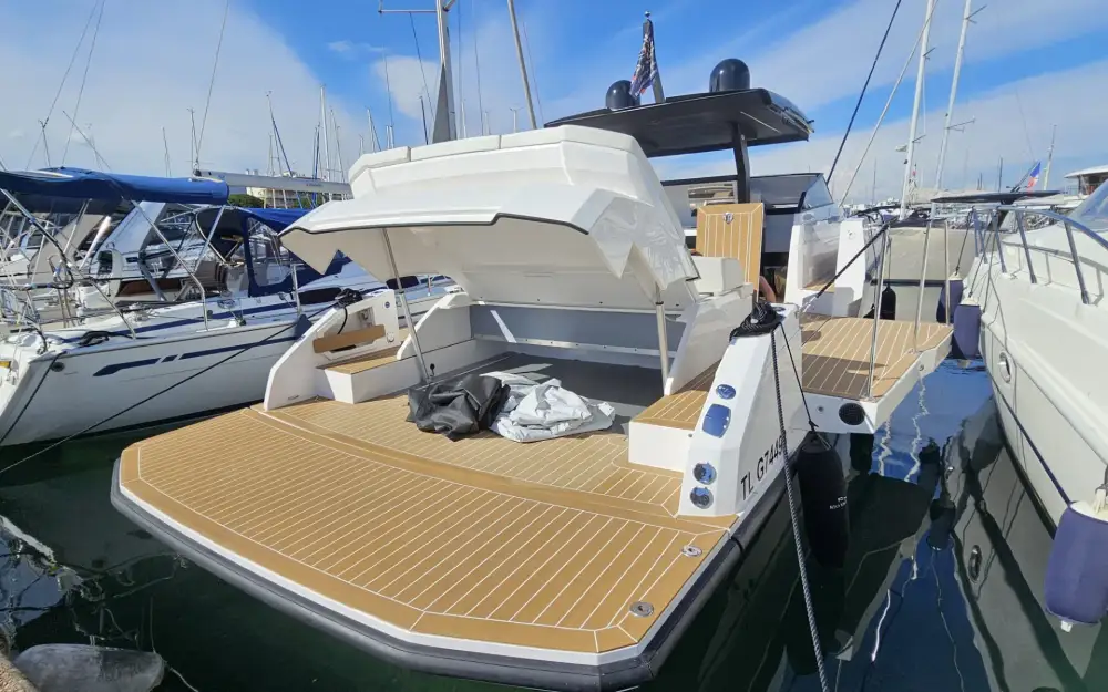 slider 1 Rio Yachts Daytona 50