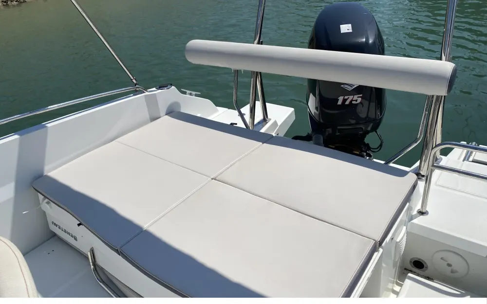 slider 1 Beneteau Flyer 6.6 SPACEdeck