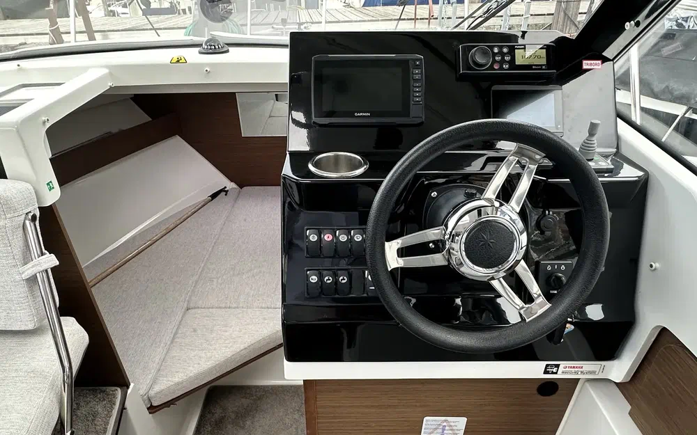 slider 18 Jeanneau Merry fisher 795 S2