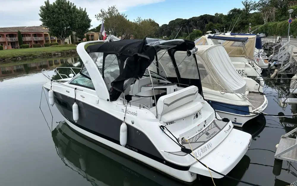 slider 0 Four Winns Vista 255