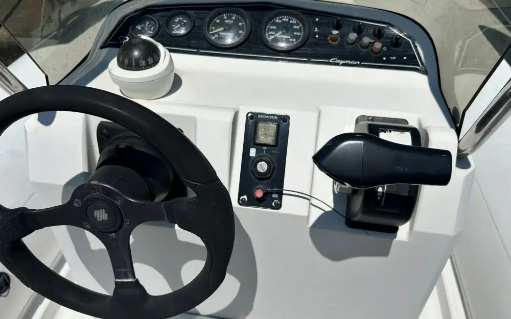 slider 2 Ranieri Cayman 21 Sport