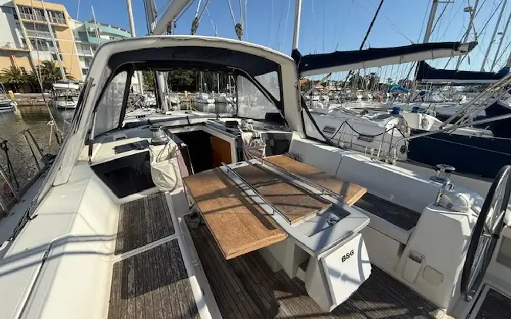 slider 2 Beneteau Oceanis 41