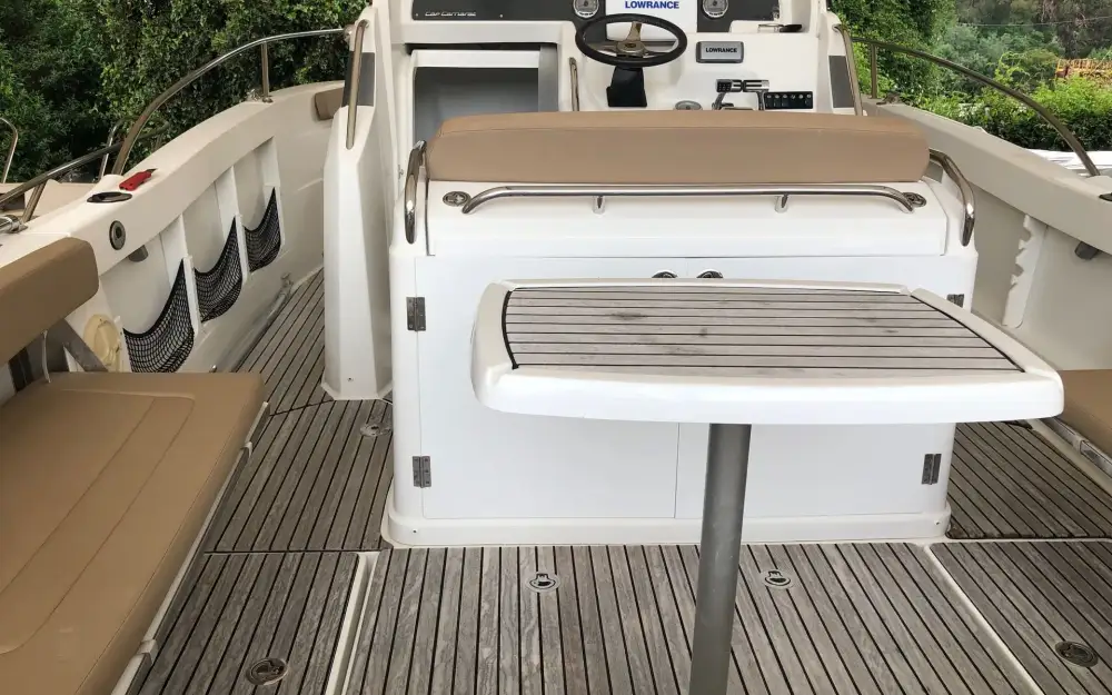 slider 3 Jeanneau Cap Camarat 8.5 CC