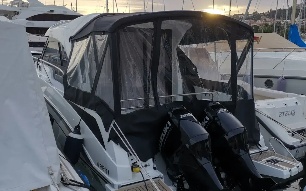 slider 1 Beneteau Antares 9 OB