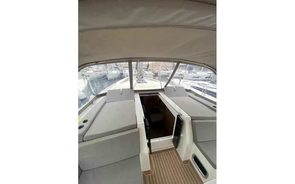 slider 9 Beneteau Oceanis 46.1
