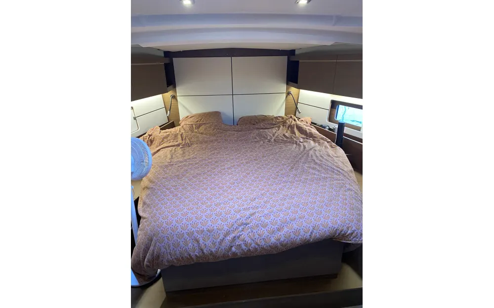 slider 43 Beneteau Oceanis 46.1