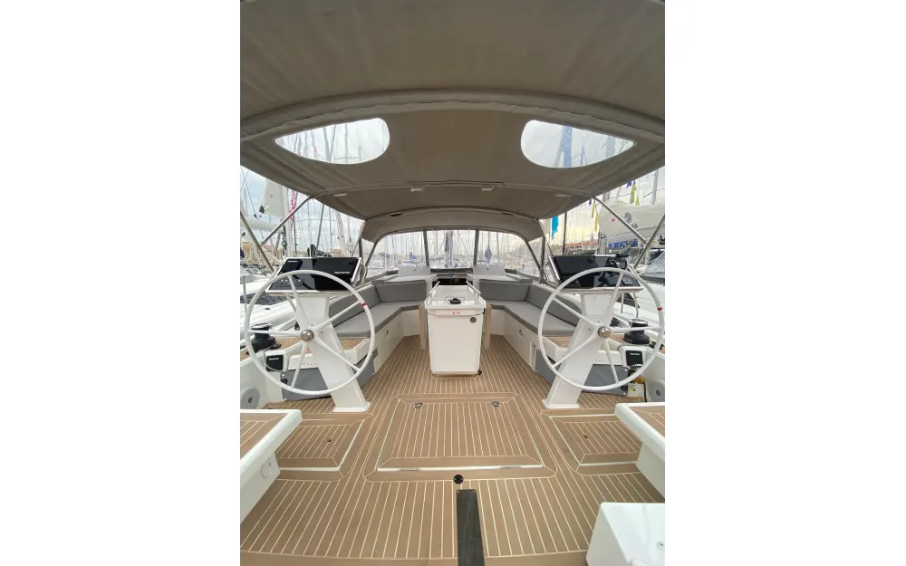slider 3 Beneteau Oceanis 46.1
