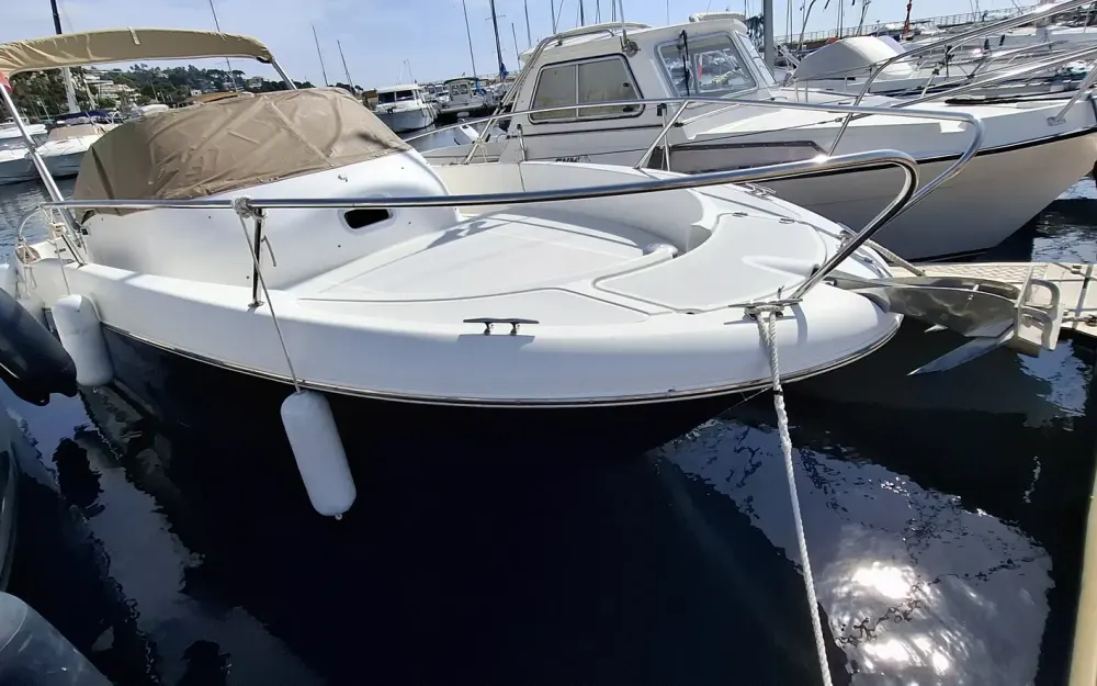 slider 0 Jeanneau Cap Camarat 755 WA
