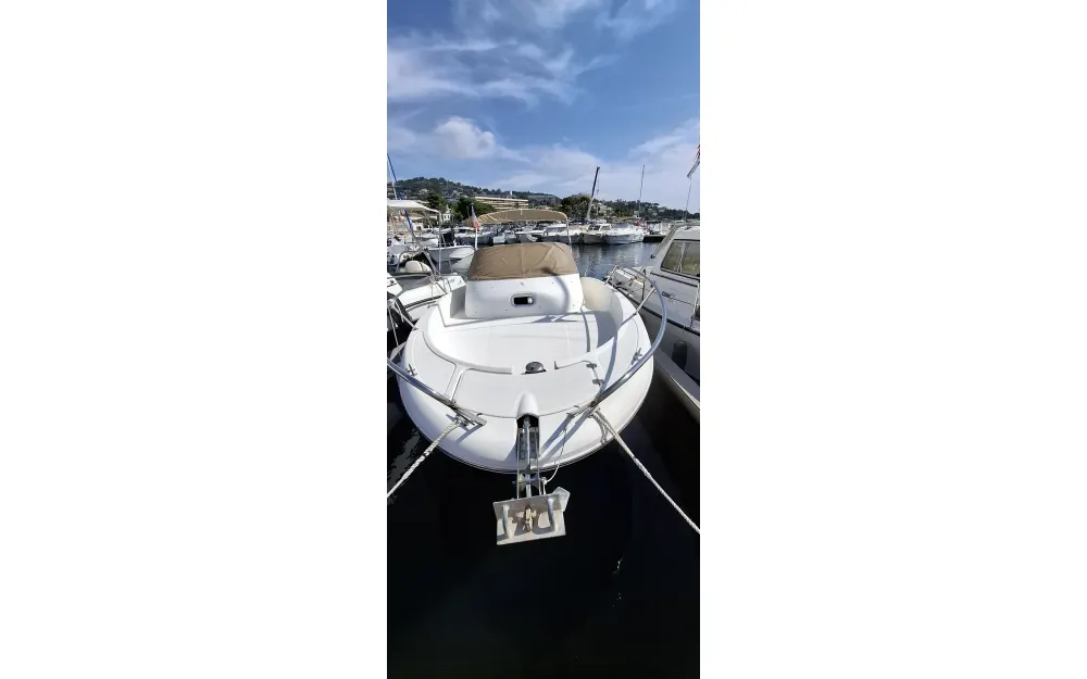 slider 19 Jeanneau Cap Camarat 755 WA