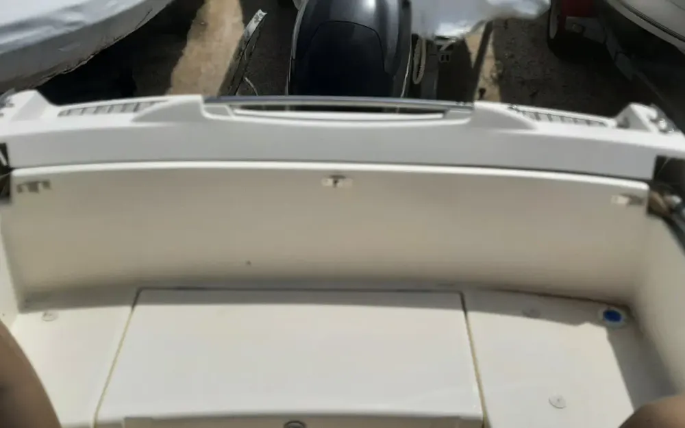 slider 3 Jeanneau Cap Camarat 5.5 DC