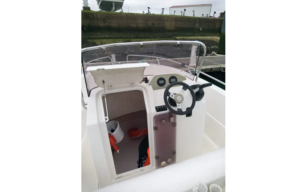 slider 9 Pacific Craft  545 Open